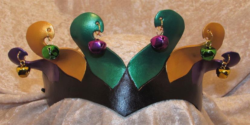 Jester crown in mardi gras metallics.